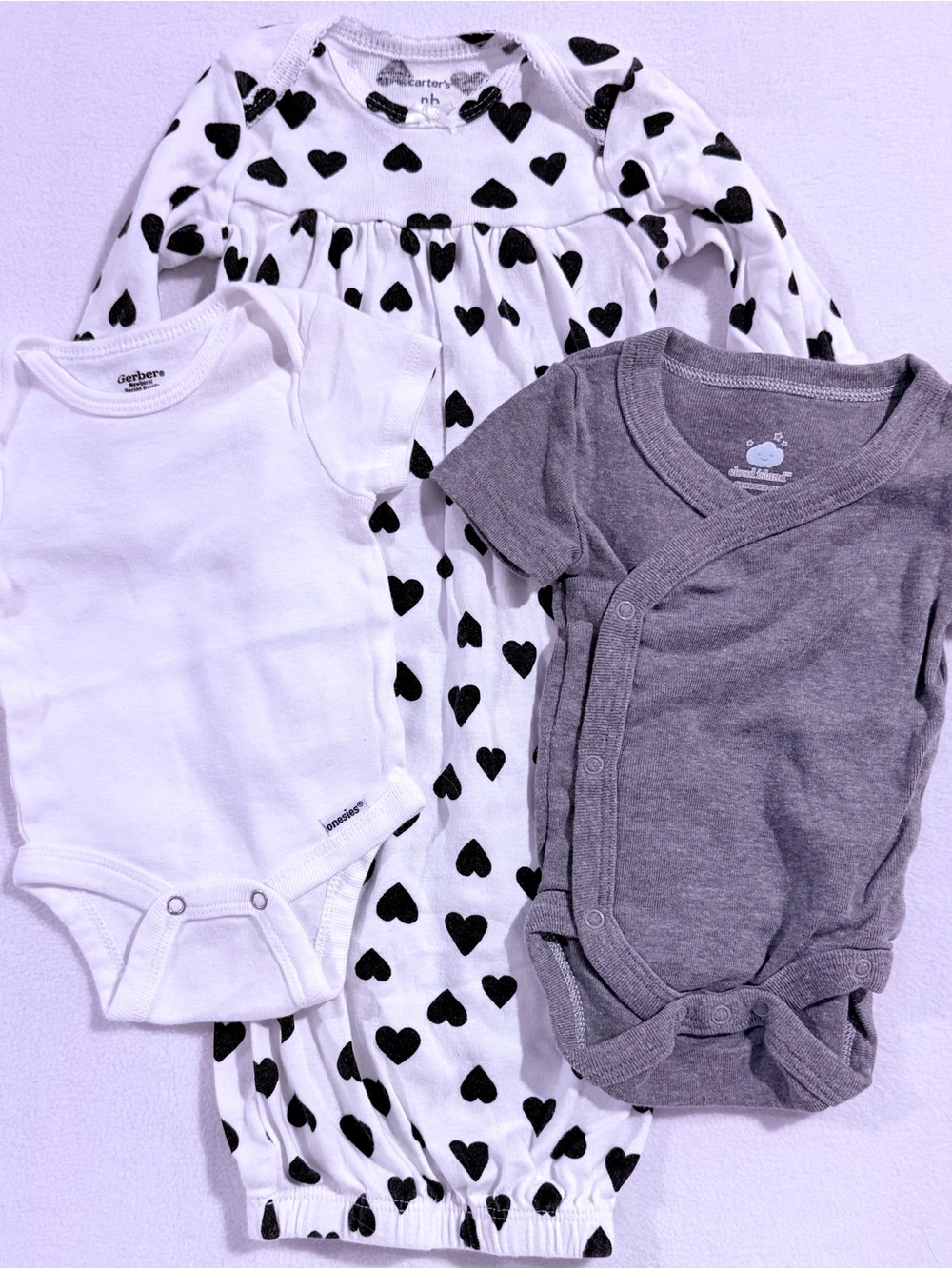 6 piece Mixed Baby lot - Newborn EUC